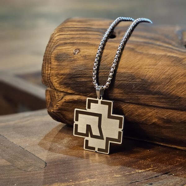 گردنبند رامشتاین (Rammstein 2010 Logo)