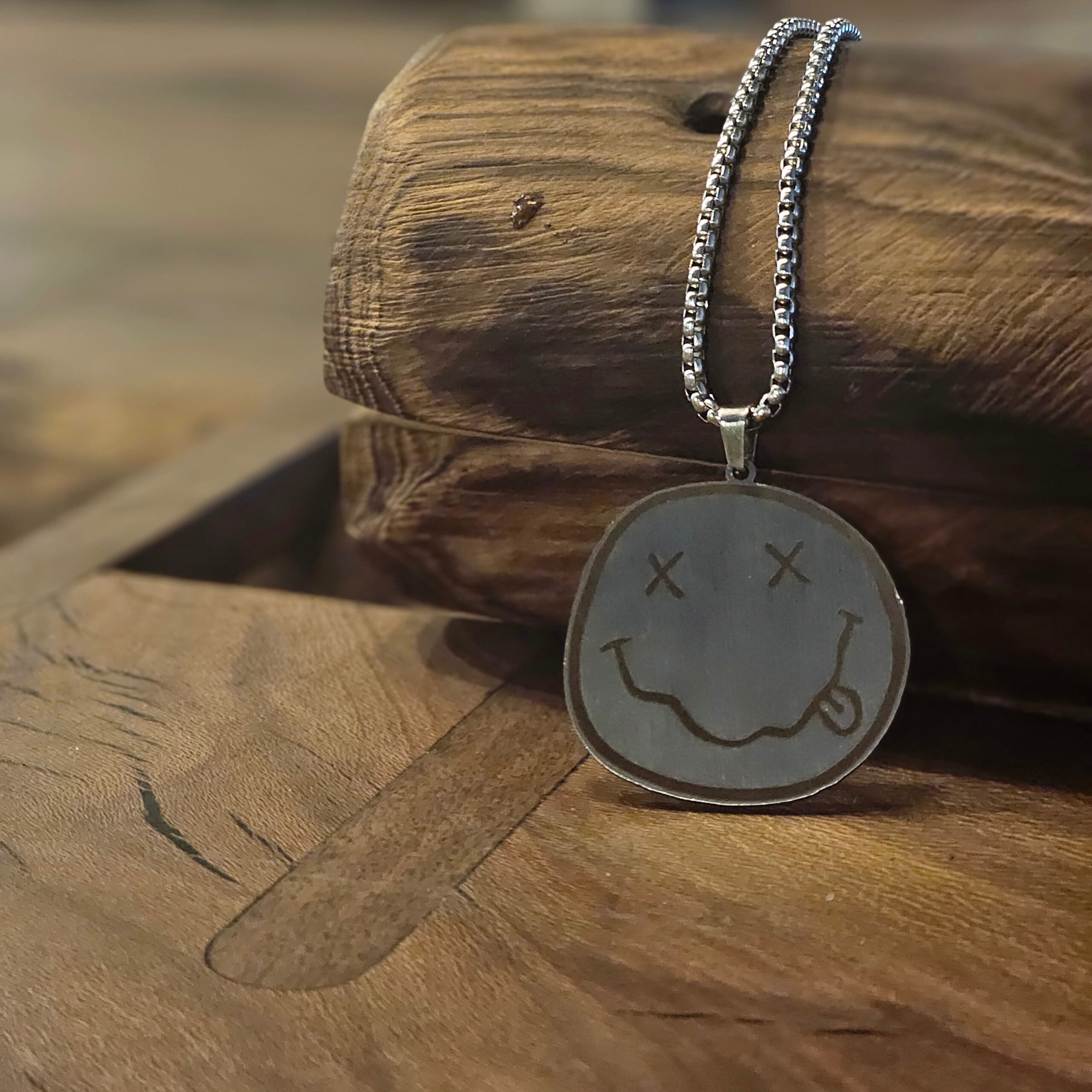 گردنبند نیروانا (Nirvana) گردنبند نیروانا (Nirvana)