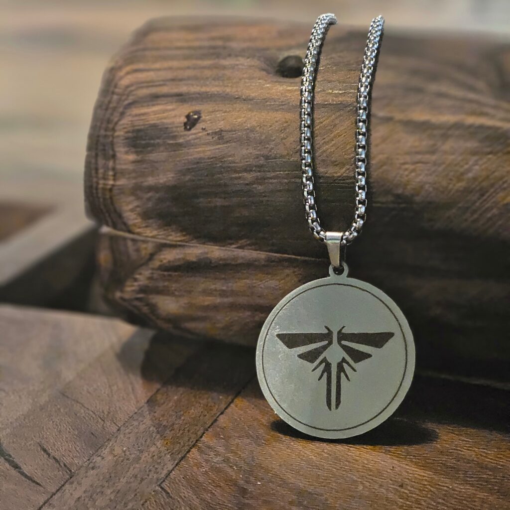 گردنبند لست آف آس (The Last Of Us)