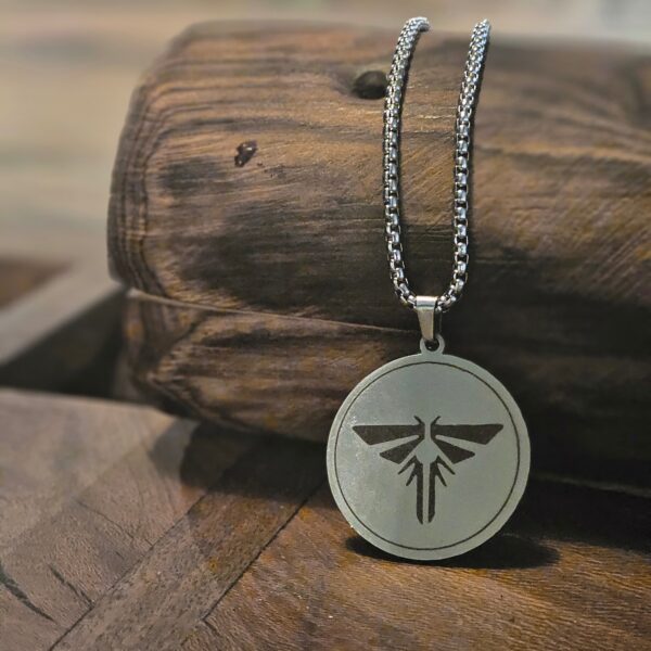 گردنبند لست آف آس (The Last Of Us)