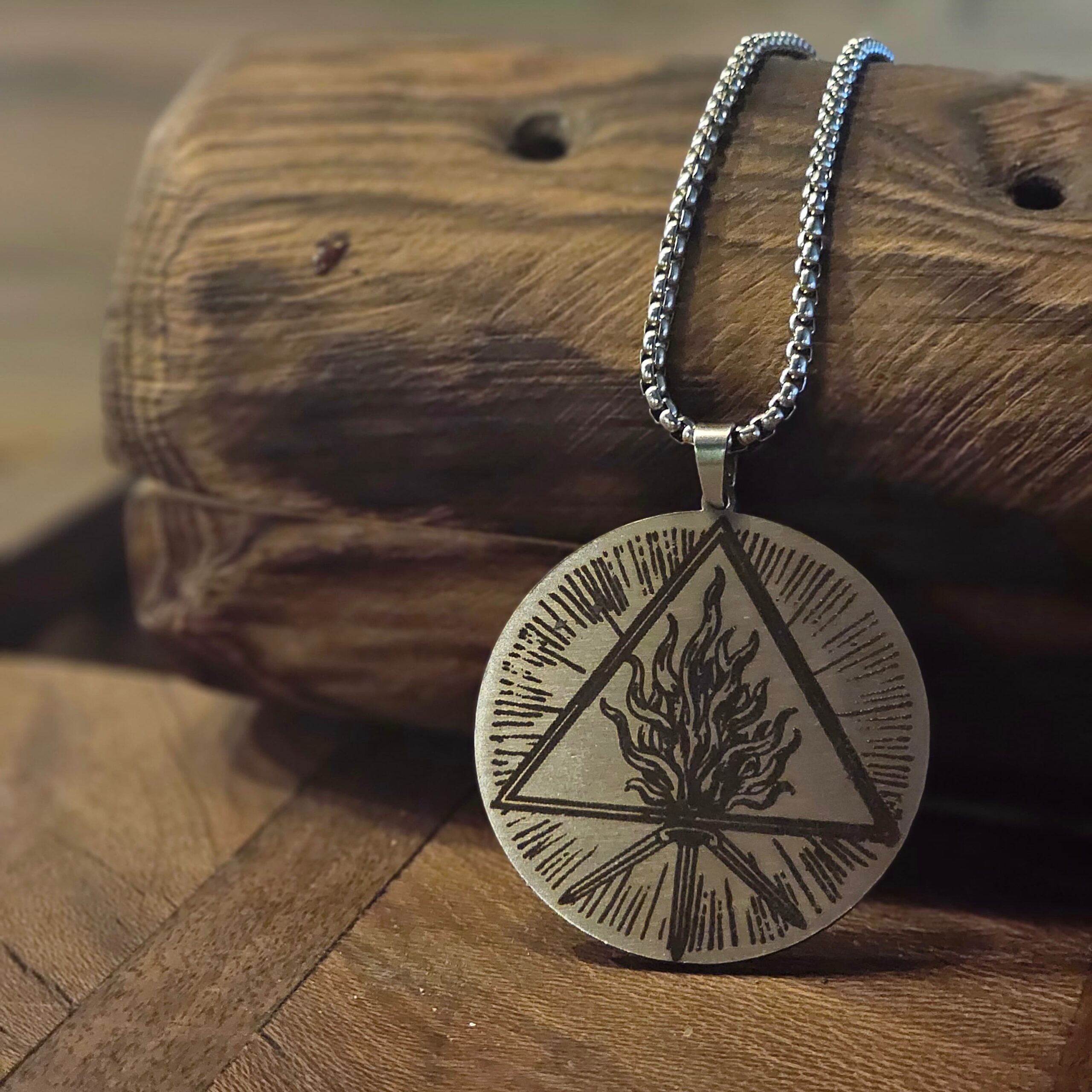 گردنبند بیهموث (Behemoth) گردنبند بیهموث (Behemoth)