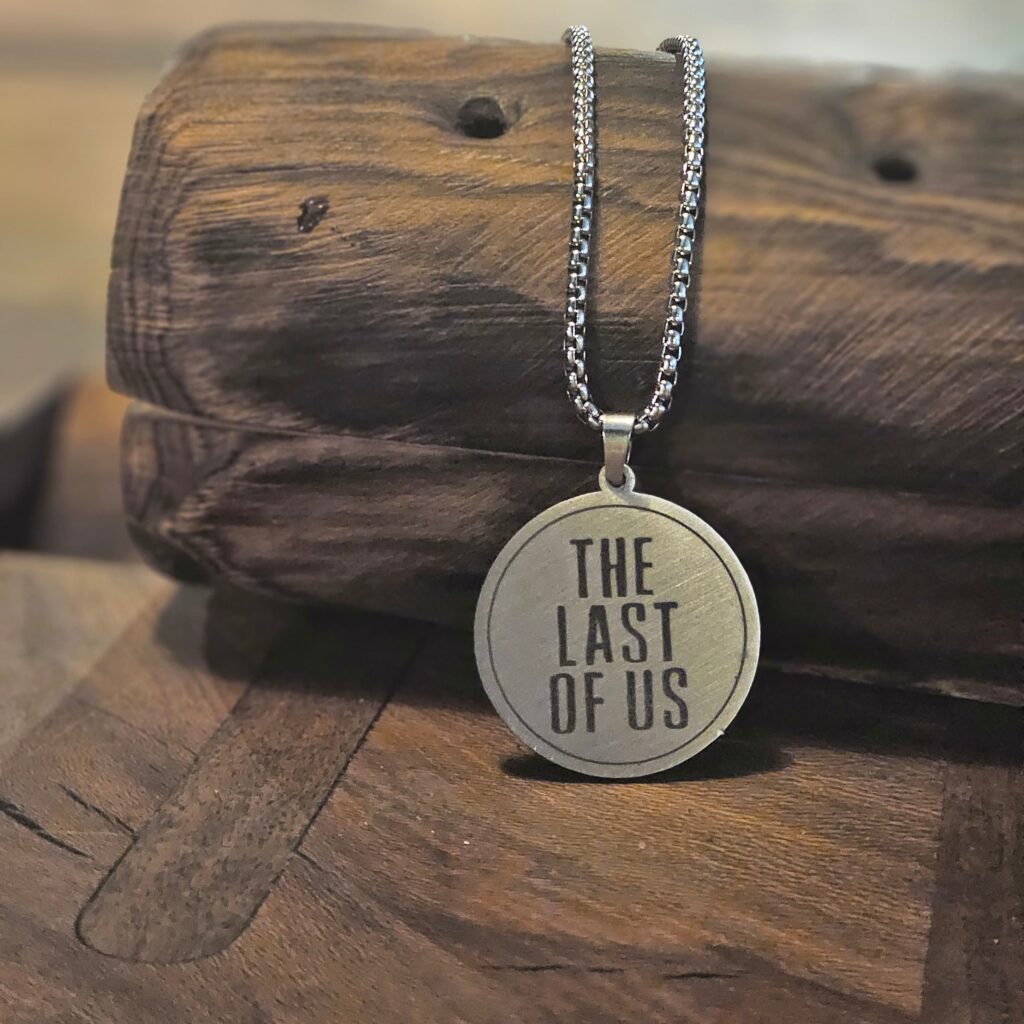 گردنبند لست آف آس (The Last Of Us)