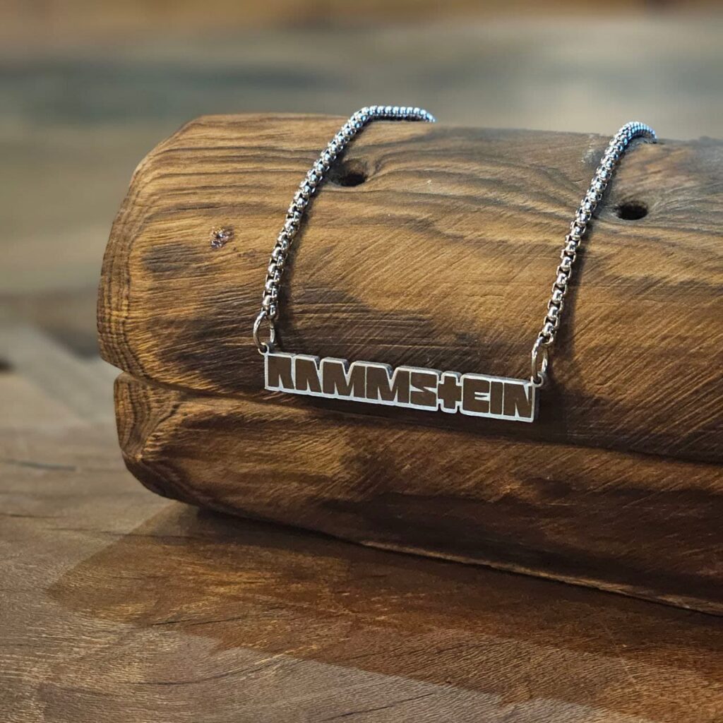 گردنبند رمشتاین (Rammstein 1995 Logo)