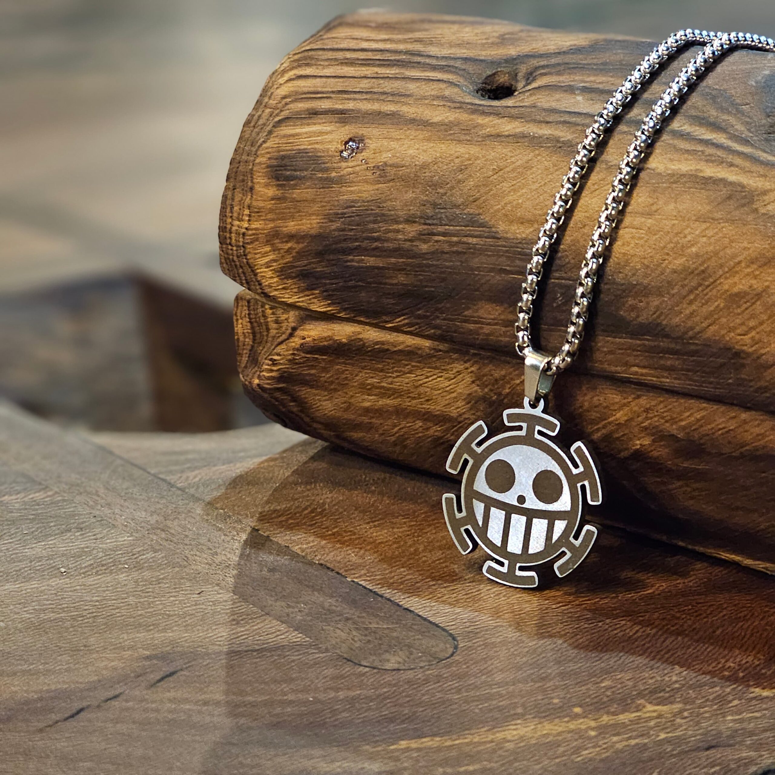 گردنبند وان پیس (Heart Pirates) گردنبند وان پیس (Heart Pirates)