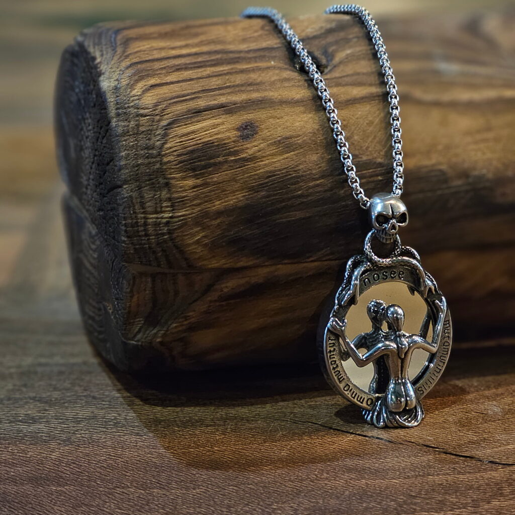گردنبند مِمِنتو موری (Memento Mori)