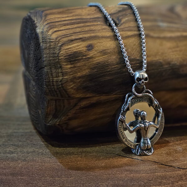 گردنبند مِمِنتو موری (Memento Mori)