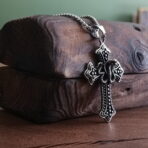 گردنبند صلیب کبرا (Cobra Cross)