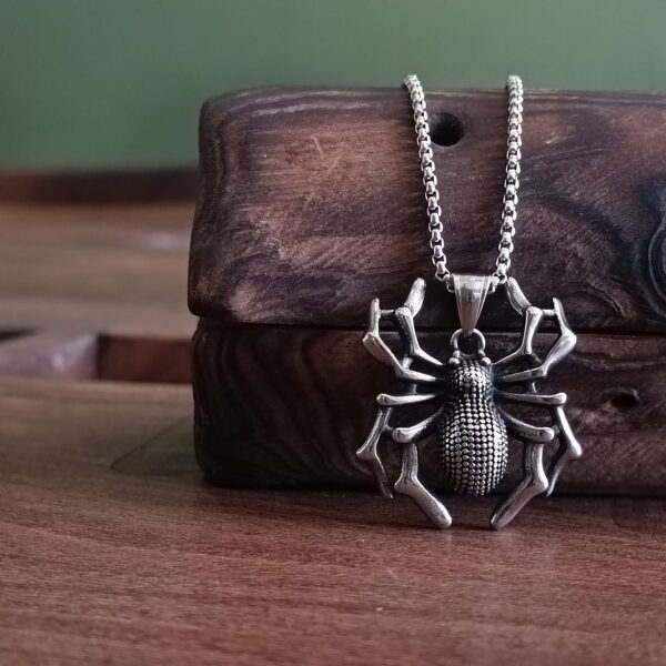 گردنبند عنکبوت (Spider)