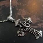 گردنبند صلیب کبرا (Cobra Cross)