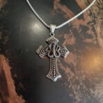 گردنبند صلیب کبرا (Cobra Cross)