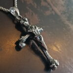 گردنبند صلیب استخوانی (Bone Cross)