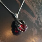 گردنبند کریمزون گرید (Crimson Greed)