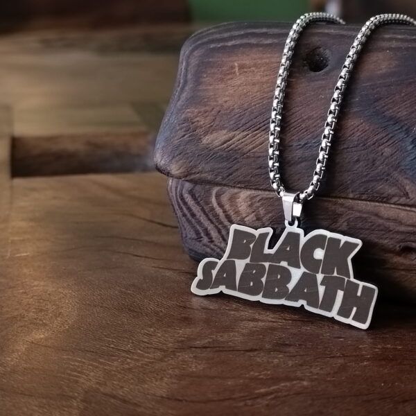 گردنبند بلک سبث (Black Sabbath)